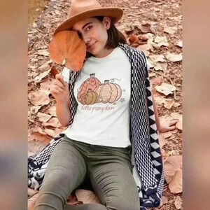 Nataly thyme hello pumpkin  tee shirt